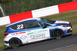 Eerste podium in autosport voor Sen Roodenburg: "Hopelijk de eerste van vele bekers"