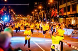 De Damloop by night is het hardloopfeestje dat je niet mag missen
