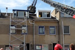 Dakbrand bij woning in Zaandijk