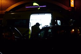 Winkeldief verstopt zich in sloot in Assendelft