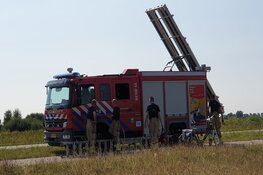 Auto crasht op Guisweg in Koog aan de Zaan