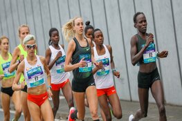 Oud-winnaars dagen Nederlandse toplopers uit tijdens Dam tot Damloop