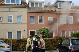 Veel rook bij woningbrand in Assendelft