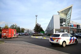 Hulpdiensten groots uitgerukt na melding brand Zaans bedrijf