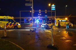 Botsing met veel schade in Wormerveer