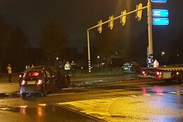 N203 bij Krommenie afgesloten na ongeluk met drie auto&#39;s