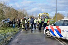 Auto op de kop in Assendelft