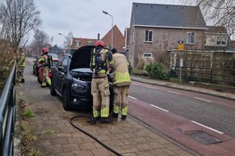 Auto vat vlam bij starten motor