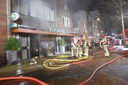 Grote brand bij pizzeria in Zaandam