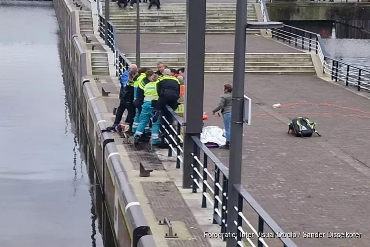 Man aangetroffen in Wilhelminasluis Zaandam