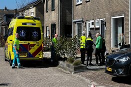 Vrouw op fiets aangereden, veroorzaker vlucht