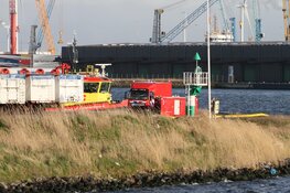 Grote brand bij opslag van cacaobedrijf in Westzaan
