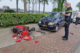 Scooterrijder frontaal aangereden in Zaandam