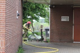 Containerbrand bij bakkerij in Assendelft
