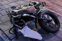 Scooter en fatbike botsen in Zaandam, twee gewonden