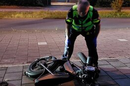 Scooter en fatbike botsen in Zaandam, twee gewonden
