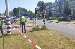 Fietser zwaargewond na botsing met bestelbus in Zaandam
