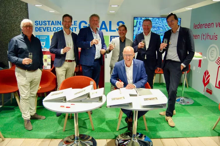 Rochdale, Oostzijderpark en Heddes tekenen voor 73 sociale huurappartementen in Zaandam