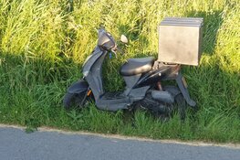 Fietser buiten bewustzijn na ongeluk op fietspad in Wormer