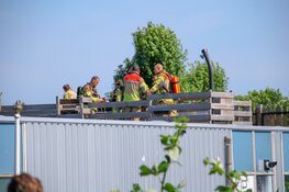 Brand in bedrijfsverzamelgebouw Zaandam, twee personen in veiligheid gebracht
