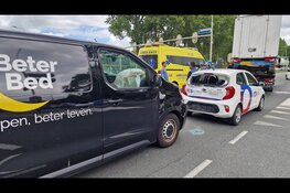 Ongeval met vier voertuigen in Oostzaan