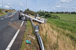 Nog meer verkeershinder: Aanhanger gekanteld op A8