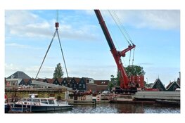 Eerste liggers van de nieuwe Zaanbrug geplaatst