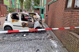 Auto`s in brand aan Het Salm in Zaandam