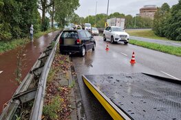 Wederom ongeval in de bocht op de Albert Heijnweg in Zaandam