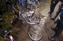 Brand in fietsenstalling treinstation Zaandijk