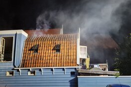 Veel schade bij woningbrand in Zaandam