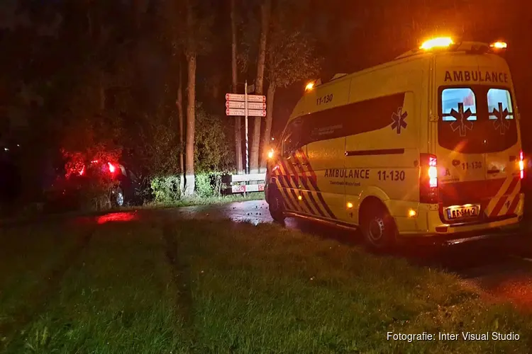 Automobiliste van de weg geraakt in Westzaan