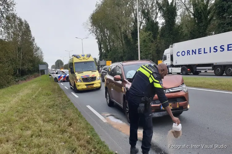 Drie auto`s beschadigd bij botsing in Zaandam