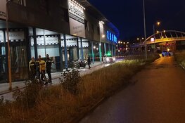 Brokkenpiloot in Zaandam: acht auto`s beschadigd en twee gewonden