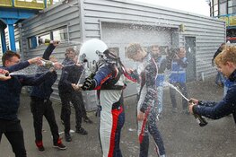 Sen Roodenburg en teammaat Gianni van de Craats kampioen in de BMW M2 CS Cup