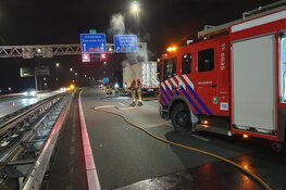 Trailer vat vlam op Knooppunt Zaandam