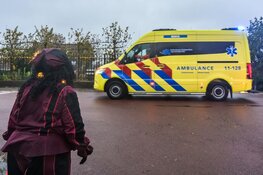 Piet redt onwelgeworden persoon uit sloot in Westzaan