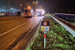 Aanrijding op N-weg in Wormerveer, één gewonde naar ziekenhuis
