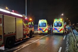 Vier gewonden en enorme ravage na frontale aanrijding in Zaandam