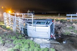 Auto gecrasht op Genieweg in Assendelft