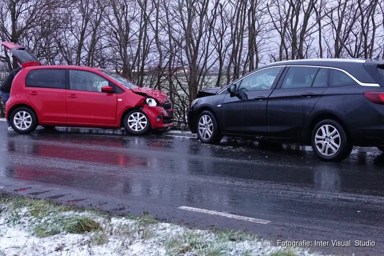 Slippartij door gladheid in Assendelft