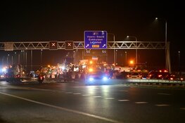 Boerenprotesten in Zaanstreek-Waterland en Hoorn, wegblokkade op A7