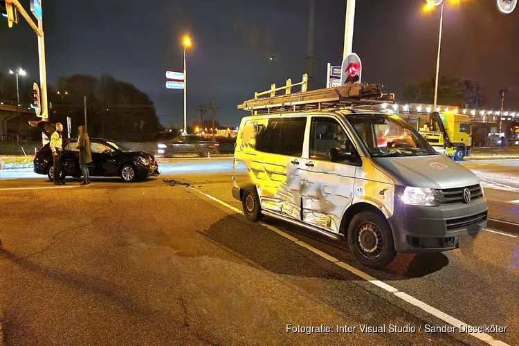 Ongeval tussen twee voertuigen op N203 in Wormerveer