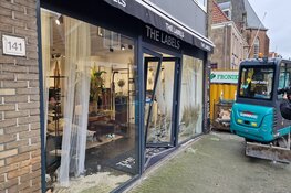 Ramkraak gepleegd op kledingwinkel in Krommenie
