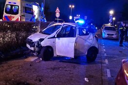 Automobilist crasht op Provincialeweg in Zaandam