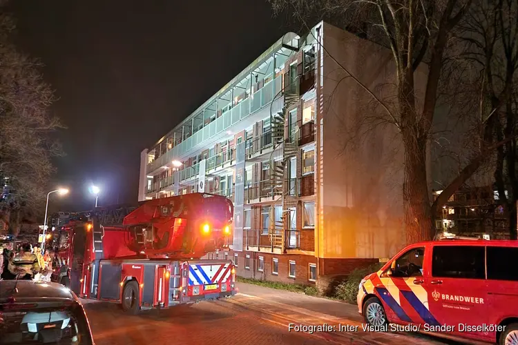 Brand in woning op de vierde verdieping in Zaandam