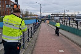 Controle op tweewielers in tunnel Krommenie-Assendelft