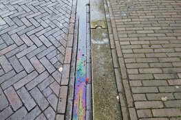 Klokslag 12 uur: beweegbare paal omhoog, ongeluk met auto