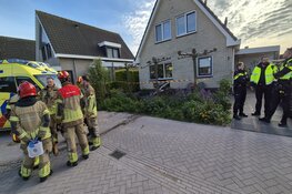 Ongeluk in Zaandam: brokkenpiloot rijdt tegen gevel