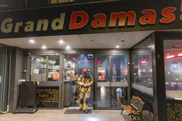 Veel rookontwikkeling door brand in restaurant in Zaandam